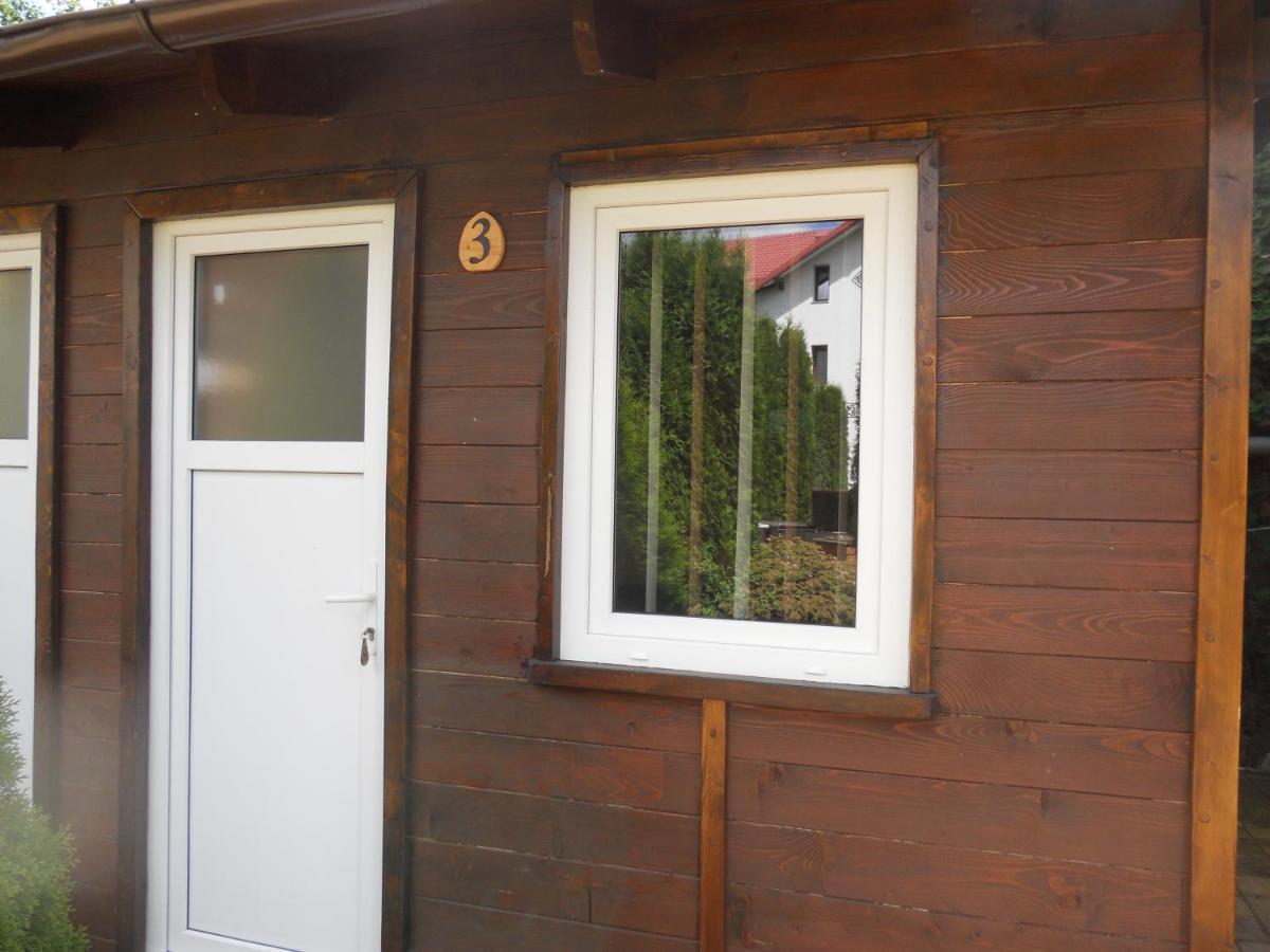 Pension, Camping & Biker Station Zur Deutschen Eiche Ciocanesti Exterior photo