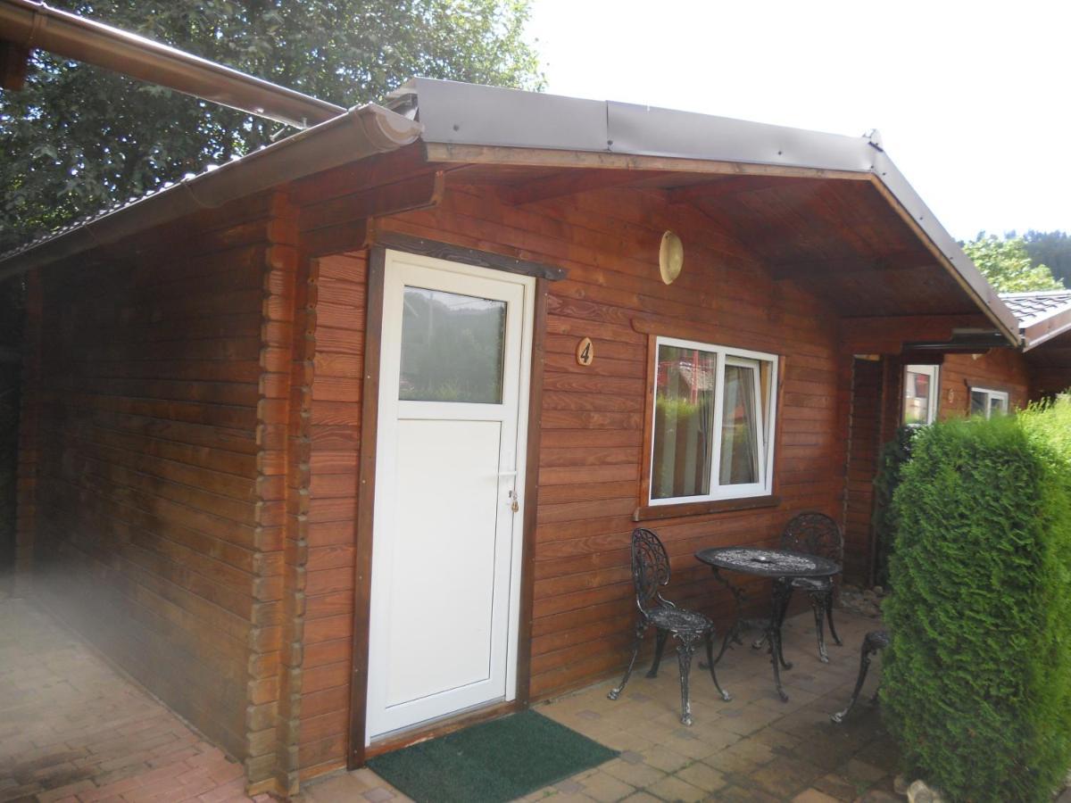 Pension, Camping & Biker Station Zur Deutschen Eiche Ciocanesti Exterior photo